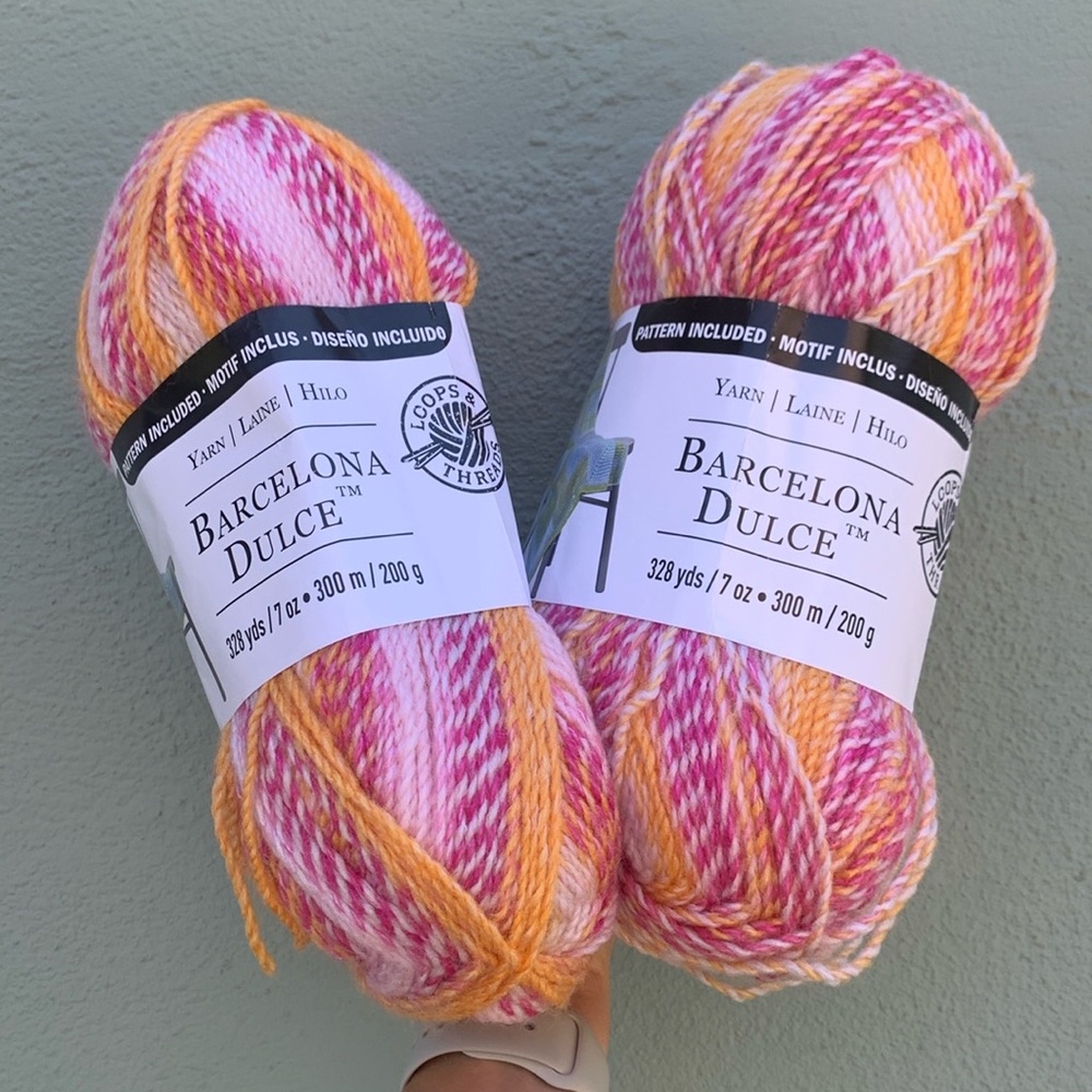 2 skeins of Loops & Threads Barcelona Dulce yarn 🧶 Color: Macaroon 328yds each